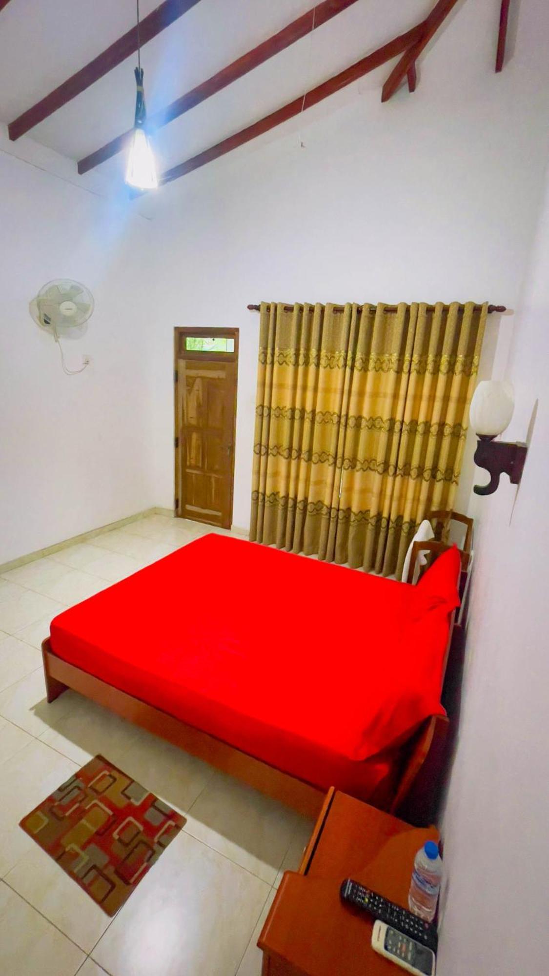 White Eagle Hotel Sigiriya Bagian luar foto
