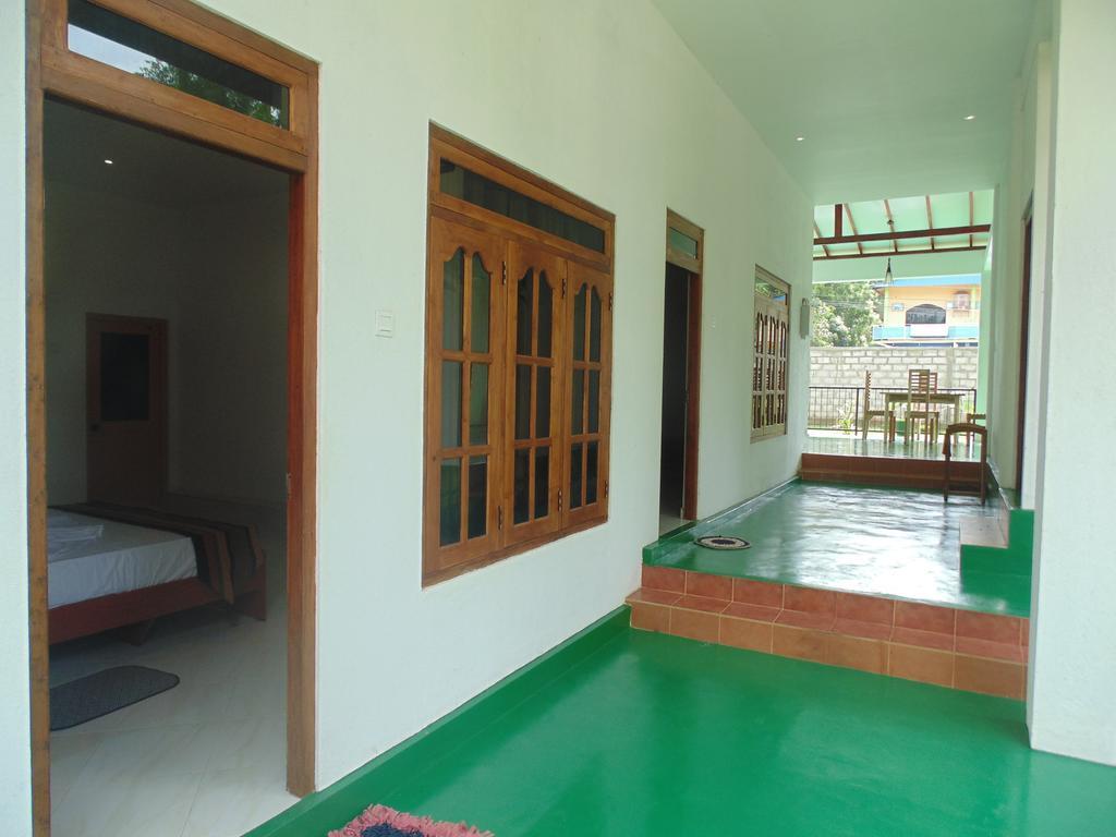 White Eagle Hotel Sigiriya Bagian luar foto